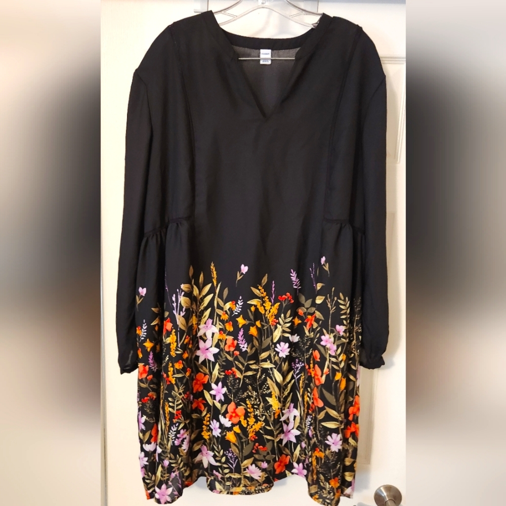Old navy, XL, black with flowers